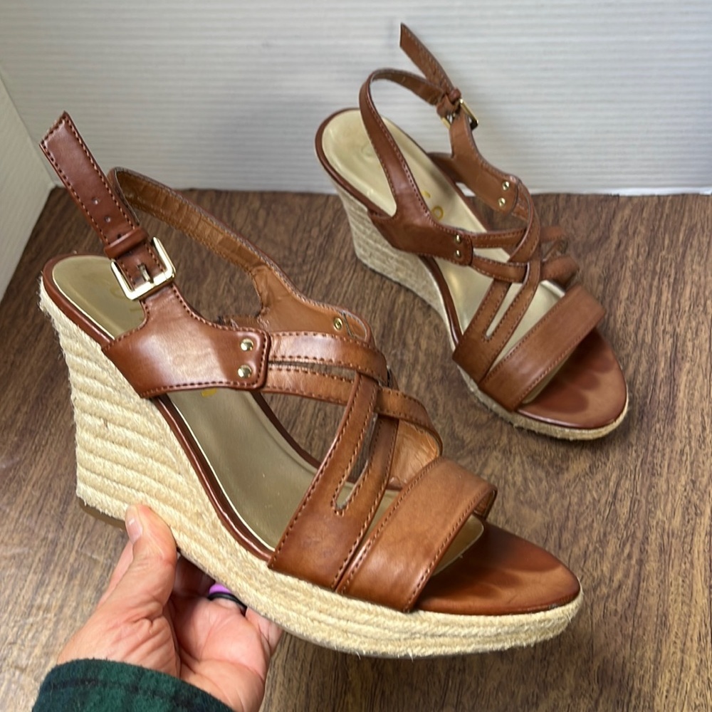 Unisa Platform Wedge Heels Unantre Sandals Brown Size 8.5